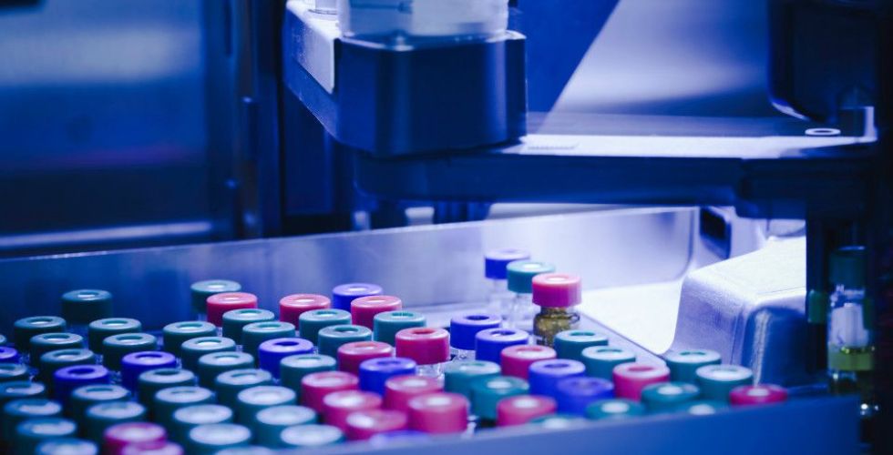 Gestão e tecnologia impulsionam a evolução da produção de medicamentos